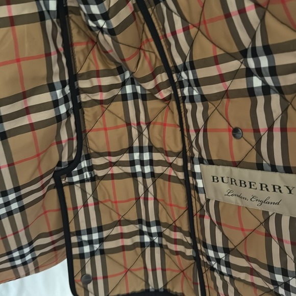 Burberry coat - Picture 3 of 4